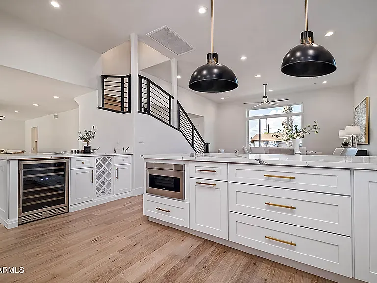 8725 E Malcomb Dr — Photo 16
