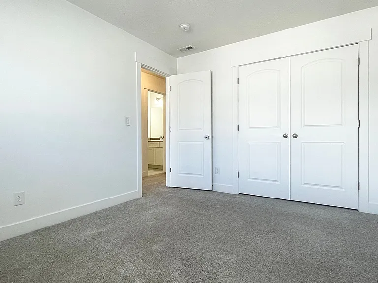 3977 W 1650 N — Photo 22