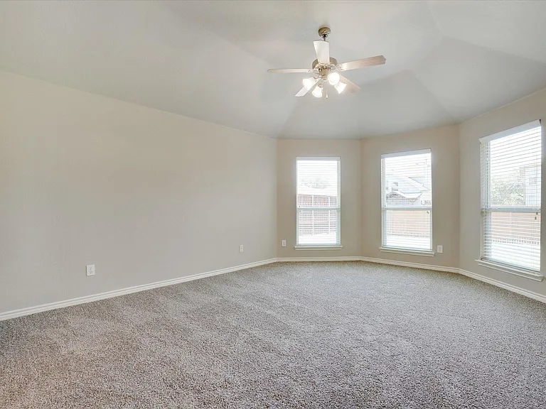 1612 Balboa Ln — Photo 12
