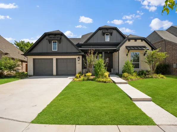 1605 Chicot Ln, Van Alstyne, TX 75495