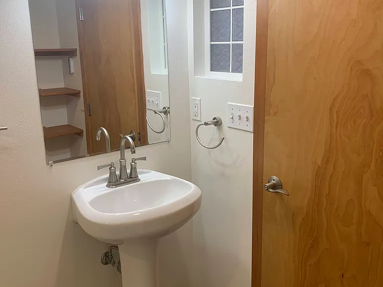 2218 Fairmount Ave SW #B — Photo 19
