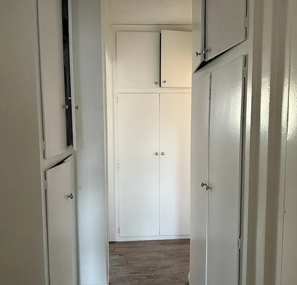 520 E Tujunga Ave #J — Photo 1