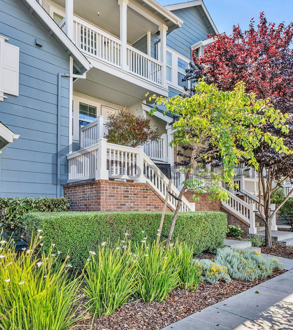 2 bed, 2.0 bath, 1145 sqft, $3,278 — Photo 3