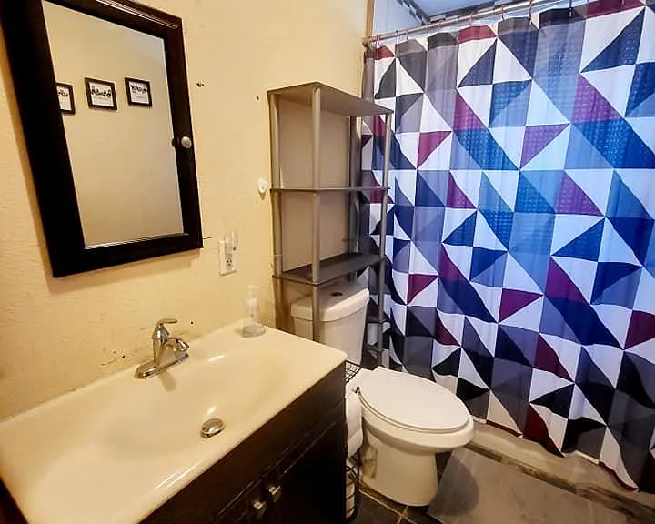 1546 Locust St — Photo 15