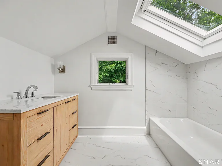 15 Shorelands Pl — Photo 17