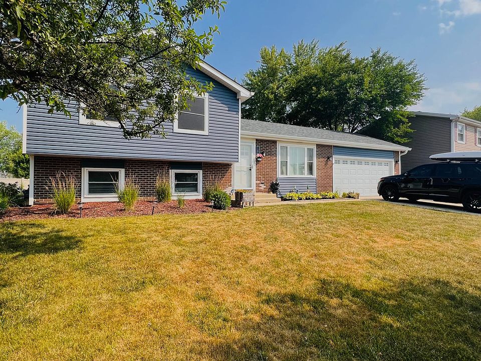 1st image of 826 Coral Ave
