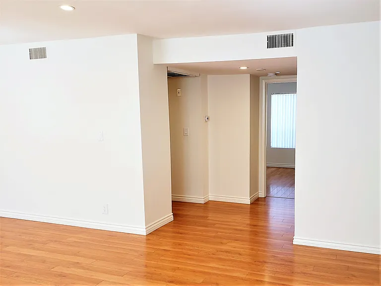 1141 N Columbus Ave #2044 — Photo 7