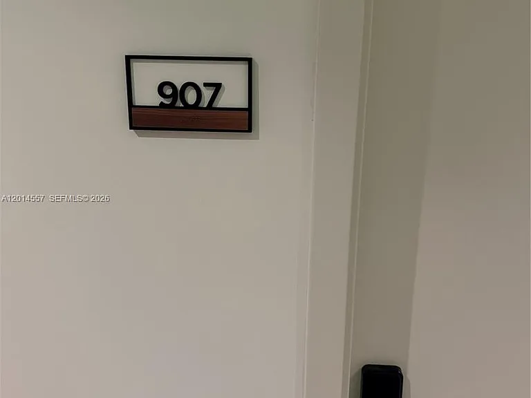 225 N Miami Ave #907 — Photo 1