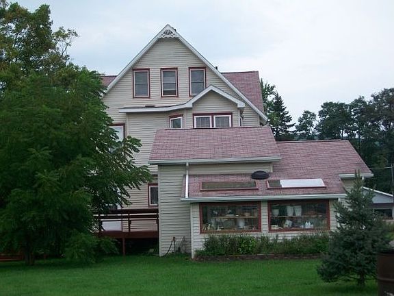 5th image of 212 W Main St