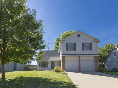 10418 Haskins St, Lenexa, KS, 66215