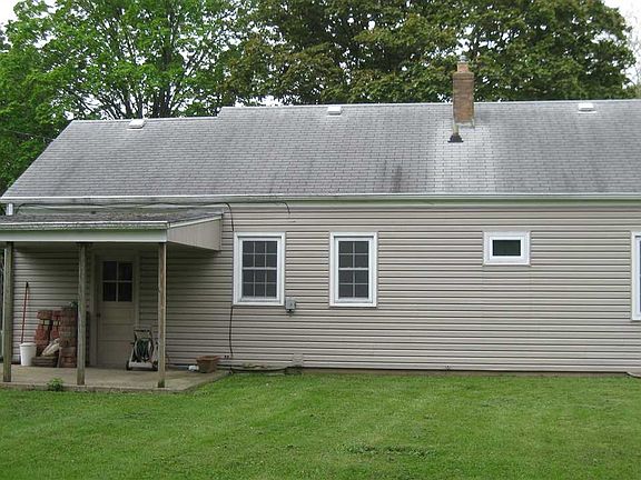 3rd image of 1620 Macarthur Dr