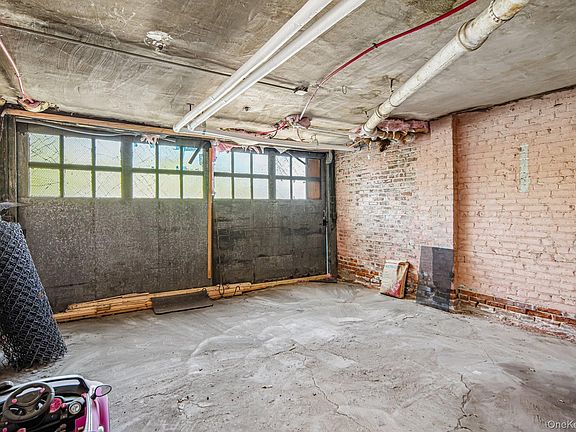 3rd image of 643 Warburton Avenue