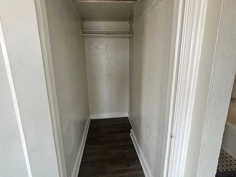 3529 W 7th St #7 — Photo 9