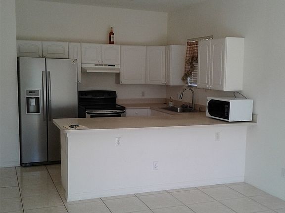 3rd image of 138 Hollyhock Ct