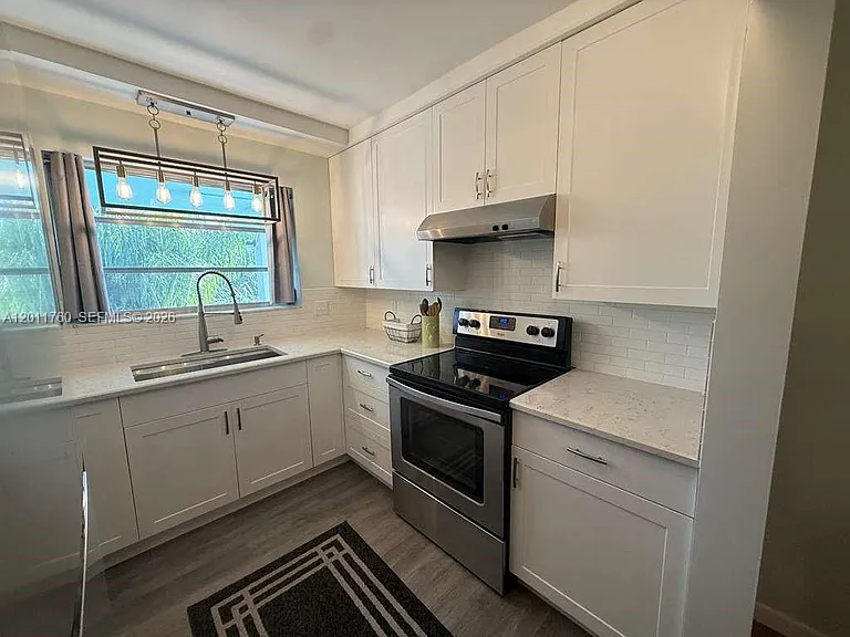 710 N K St #202 — Photo 9
