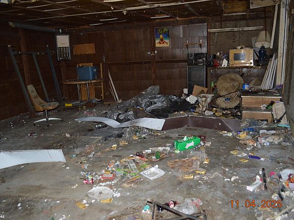4th image of 725 N 10th St