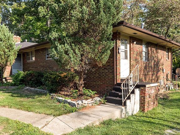 Driveway, off street parking, Yard