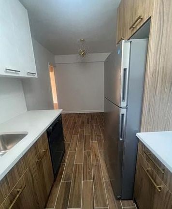 5th image of 555 McLean Ave APT 5G