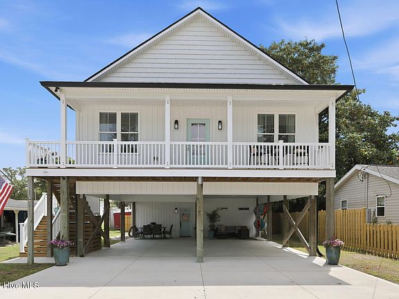 2nd image of 220 Pelican Drive