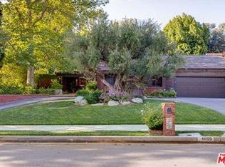 4056 Hayvenhurst Dr, Encino, CA 91436