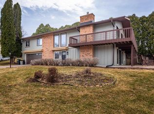 N1163 Mormon Dr, La Crosse, WI 54601