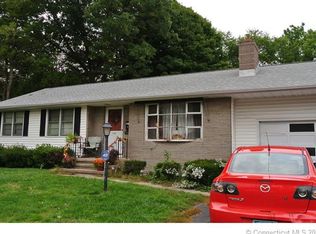 710 Pine Rock Ave, Hamden, CT