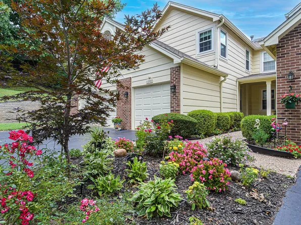 11907 Autumn Trace Ct, Maryland Heights, MO 63043