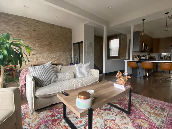 915 W Addison St APT 3, Chicago, IL 60613