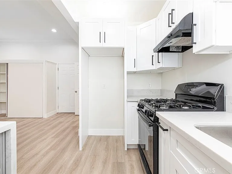 14319 Tiara St #2 — Photo 10