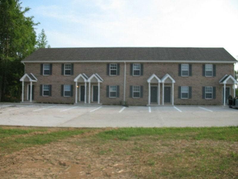 1st image of 825 Oak Arbor Ct APT 2