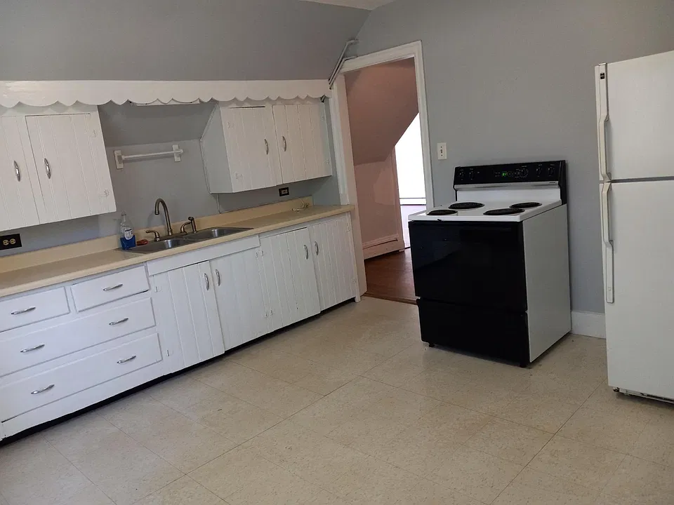 Spacious Kitchen