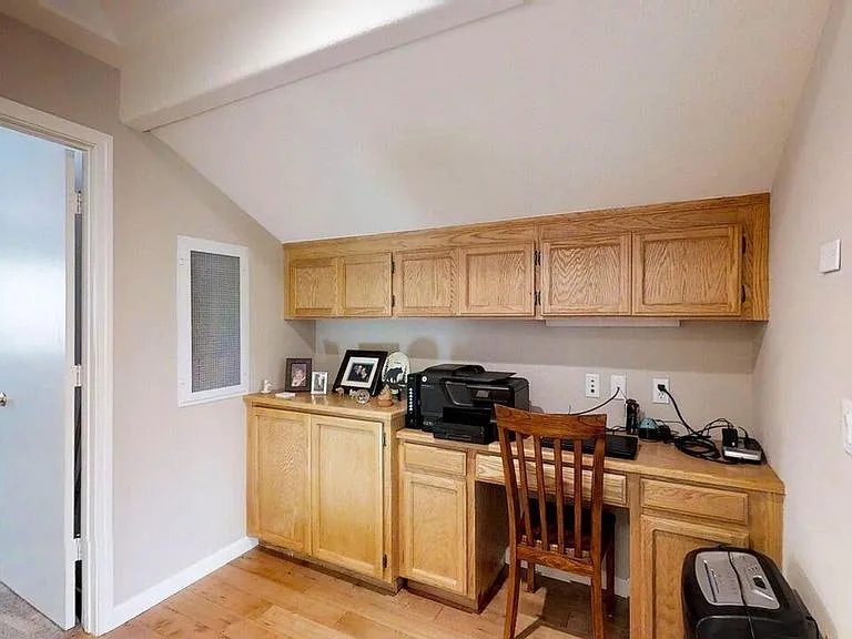153 Trent Dr — Photo 8
