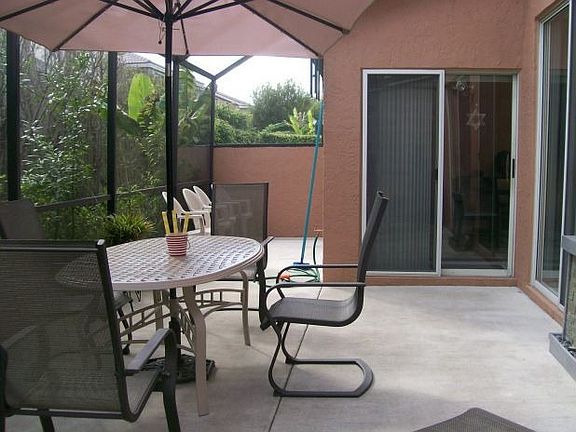 5th image of 11724 NW 1st St