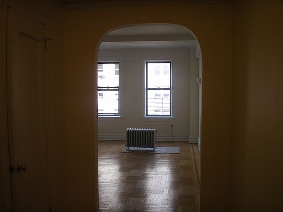 5th image of 140 W 86th St APT 8B