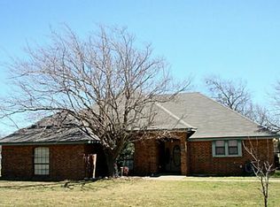 804 Oak Lane Dr, Joshua, TX 76058