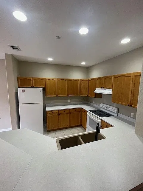 8374 S Holland Way — Photo 4