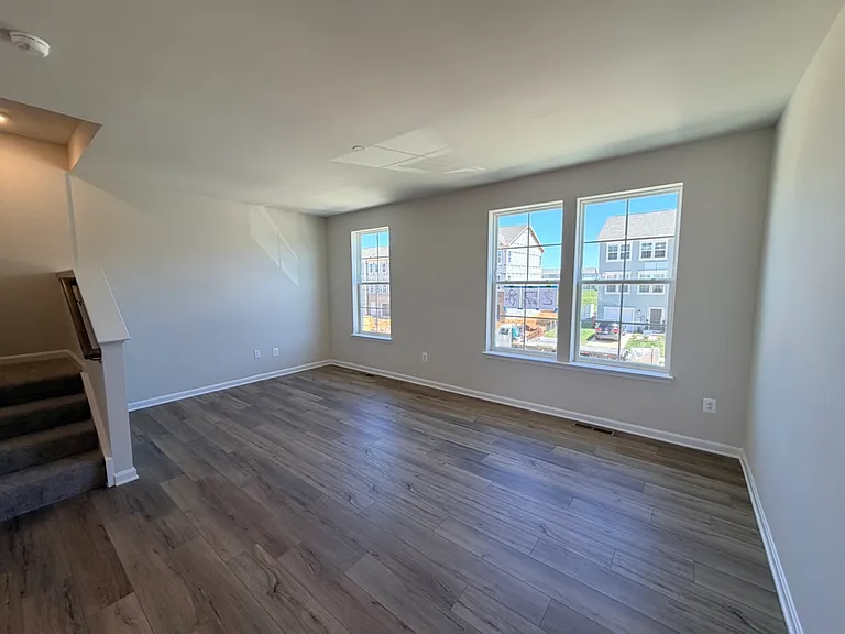 436 Seeback Dr — Photo 22