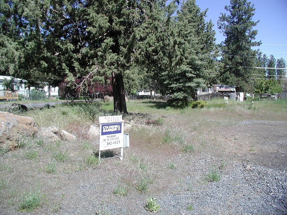 2nd image of 19950 Pinewood Rd