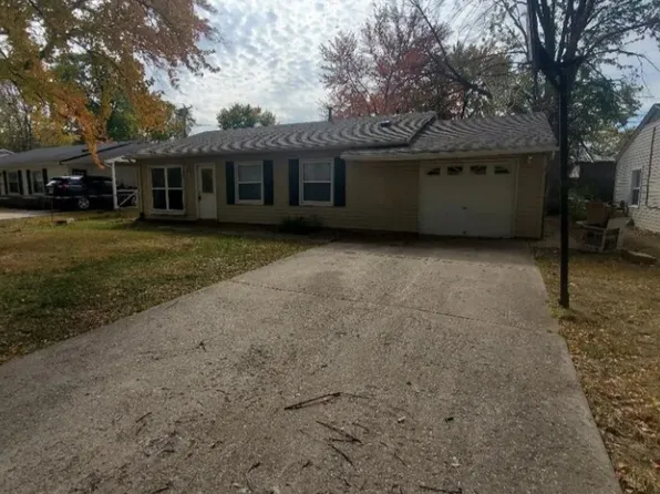 25 Steeplechase Dr, Saint Peters, MO 63376