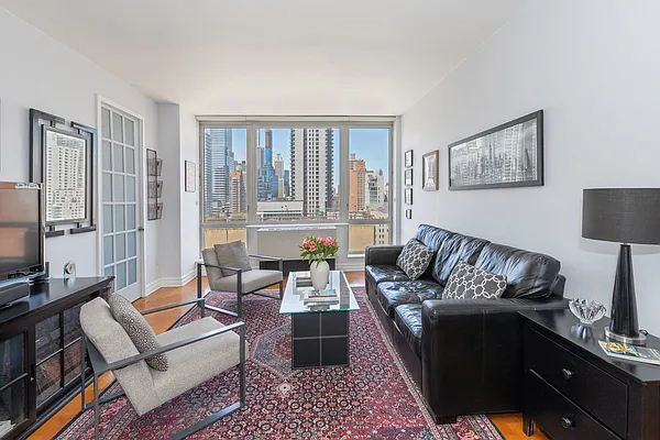 Rented by Compass | media 24