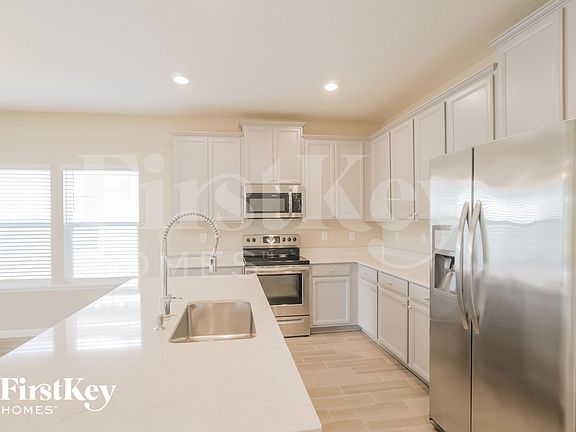 5th image of 332 Stone Arbor Ln