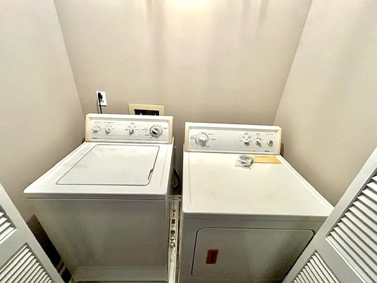 230 Marinawoods Dr SE #A — Photo 16