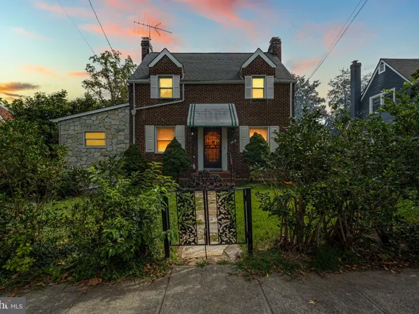 1124 45th Pl SE, Washington, DC 20019