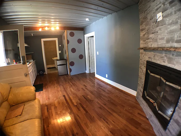 116 N Kinney Ave #1/2 — Photo 8
