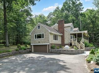 151 Overlook Dr, Woodcliff Lake, NJ 07677