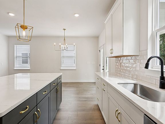 Skip takeout and prep dinner in the well-appointed kitchen.