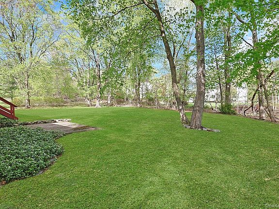 3rd image of 44 N Southgate Drive