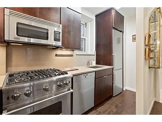 Rented by Douglas Elliman | media 8