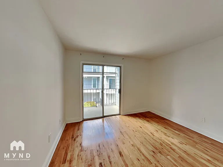 417 Granville Ct — Photo 7