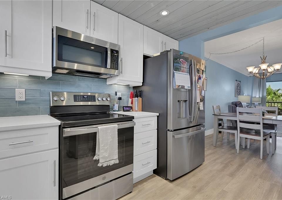 1st image of 2121 Collier AVE #508